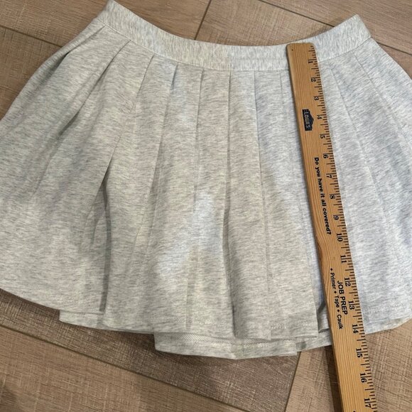 URBAN DAIZY WOMENS MEDIUM PLEATED GRAY HEATHER SKORT NWOT - Picture 3 of 8